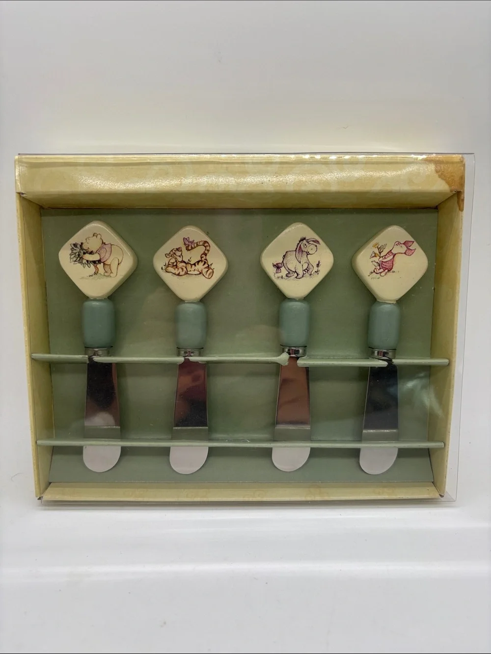 Disneyland at Home NIB Winnie the Pooh Spreader Knives Set